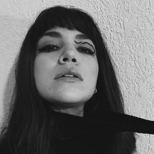 Meet your Posher, Camila